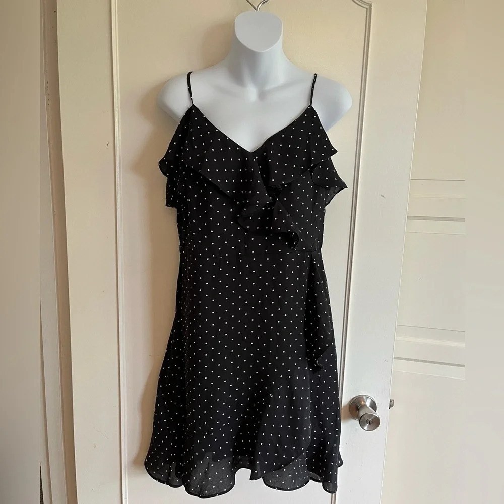 Banana Republic Polka Dot mini  ruffle dress black & white size 6 festival party - Picture 4 of 11
